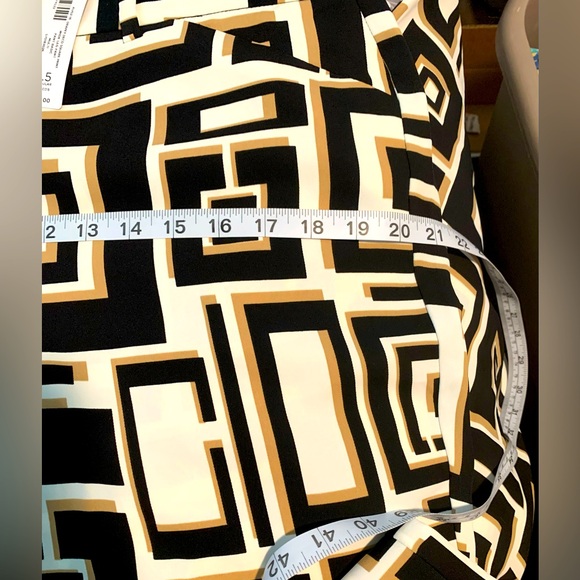 NWT - Chico’s Deco Square Print Wide Left Pants Size 1.5 Orig $99  Sell $40 - Picture 3 of 9